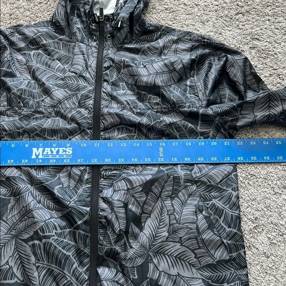 Resolution Women’s Gray Leaf Pattern Hooded Waterproof Windbreaker Jacket Size M